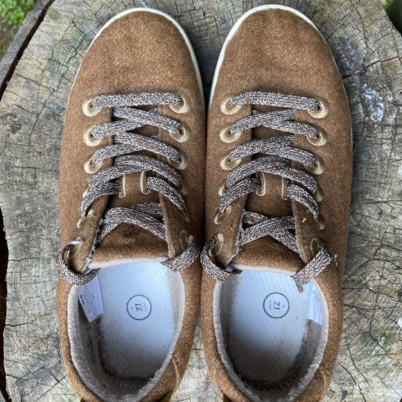 Two Pairs AllBirds Wool Pipers Size 8: One Black and one Brown - Picture 7 of 13